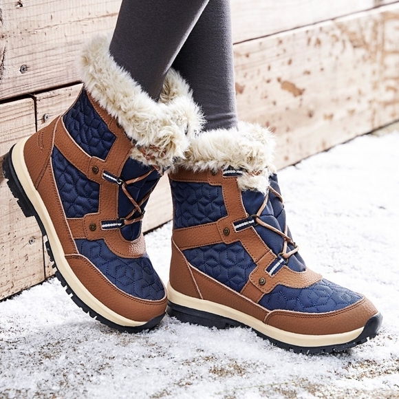 BearPaw Shoes - BearPaw Marina Waterproof Quilted Faux Fur Snow Boot in Hickory II, Size 6. NIB